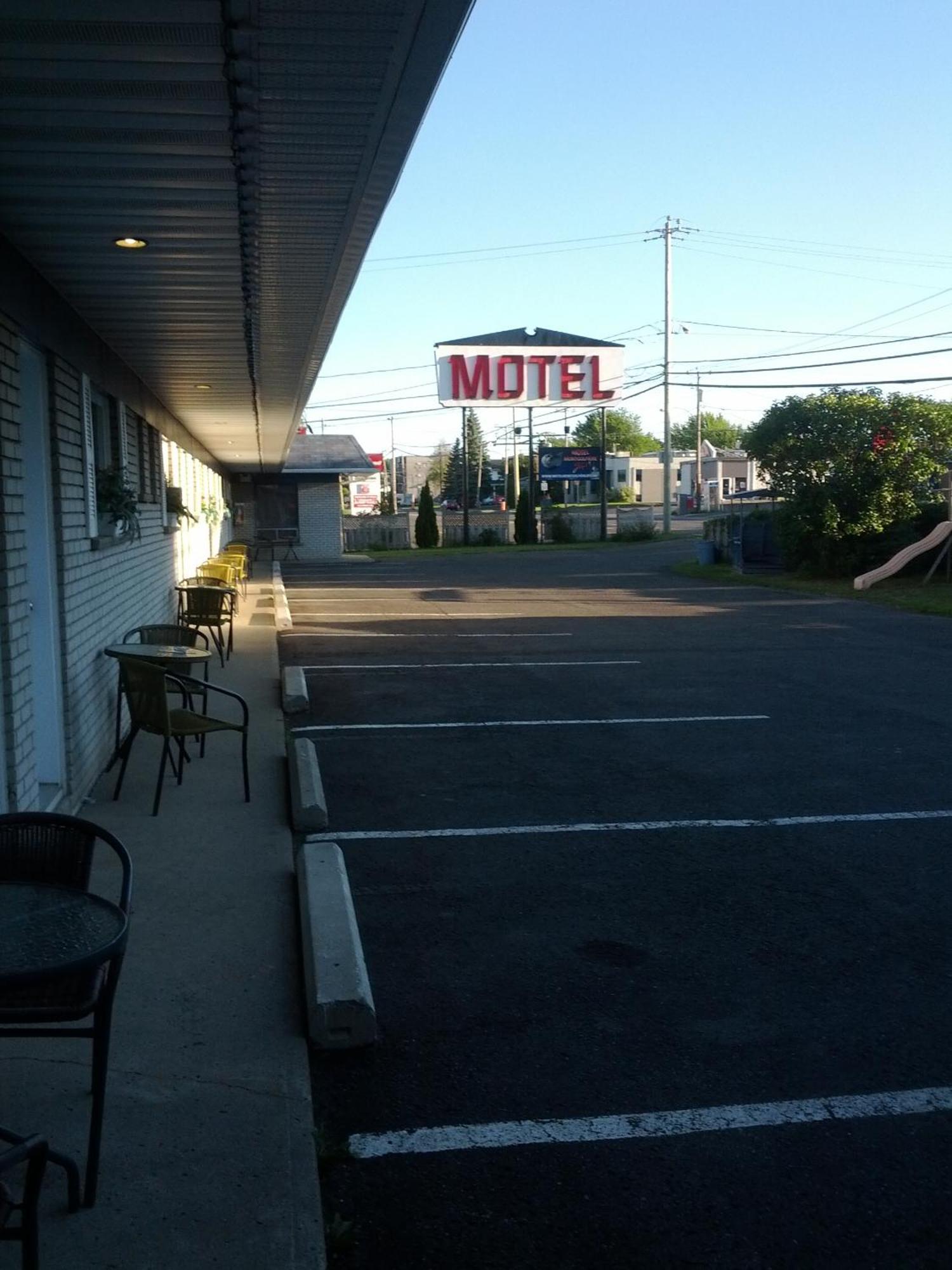 Motel Montgolfiere Jp Saint-Jean-sur-Richelieu Eksteriør bilde