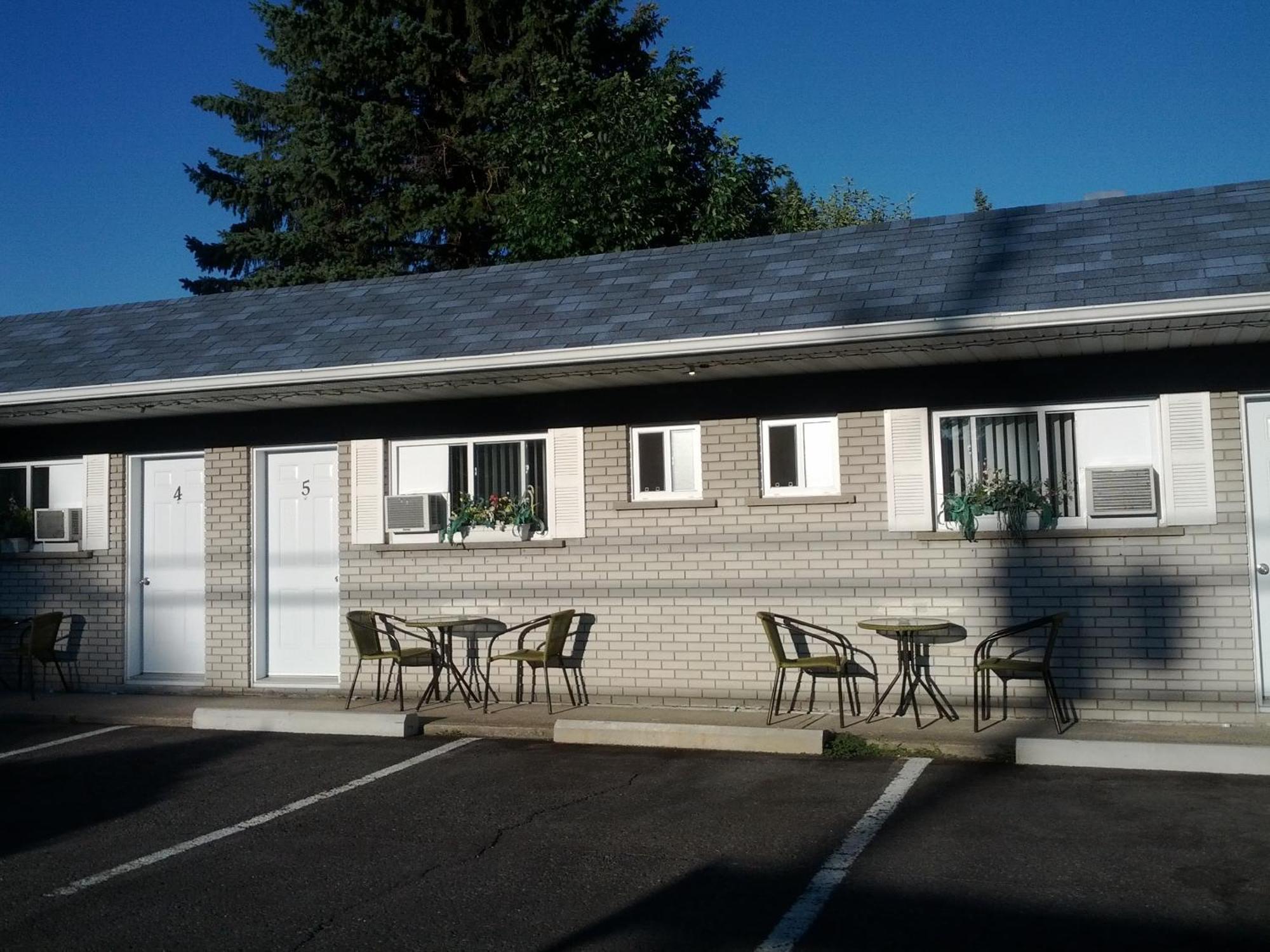 Motel Montgolfiere Jp Saint-Jean-sur-Richelieu Eksteriør bilde