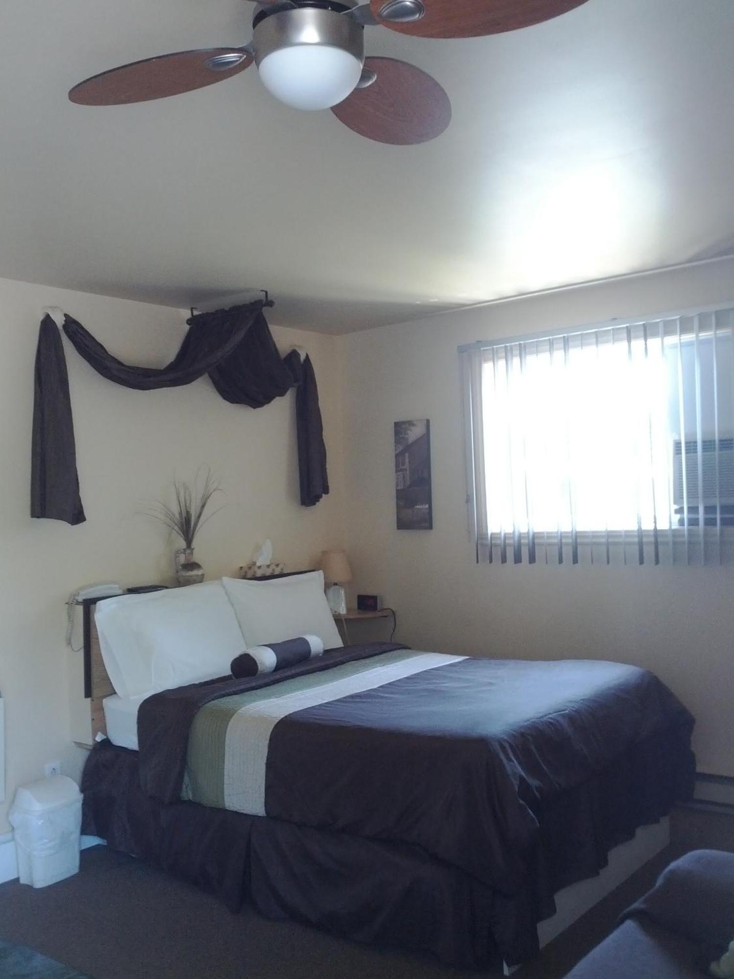 Motel Montgolfiere Jp Saint-Jean-sur-Richelieu Eksteriør bilde