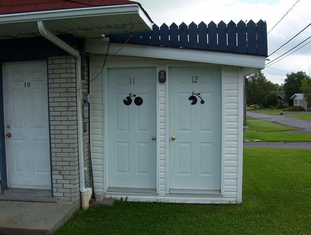 Motel Montgolfiere Jp Saint-Jean-sur-Richelieu Eksteriør bilde