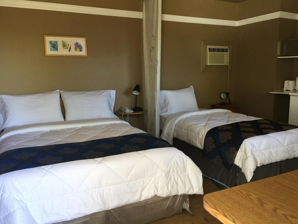 Motel Montgolfiere Jp Saint-Jean-sur-Richelieu Eksteriør bilde